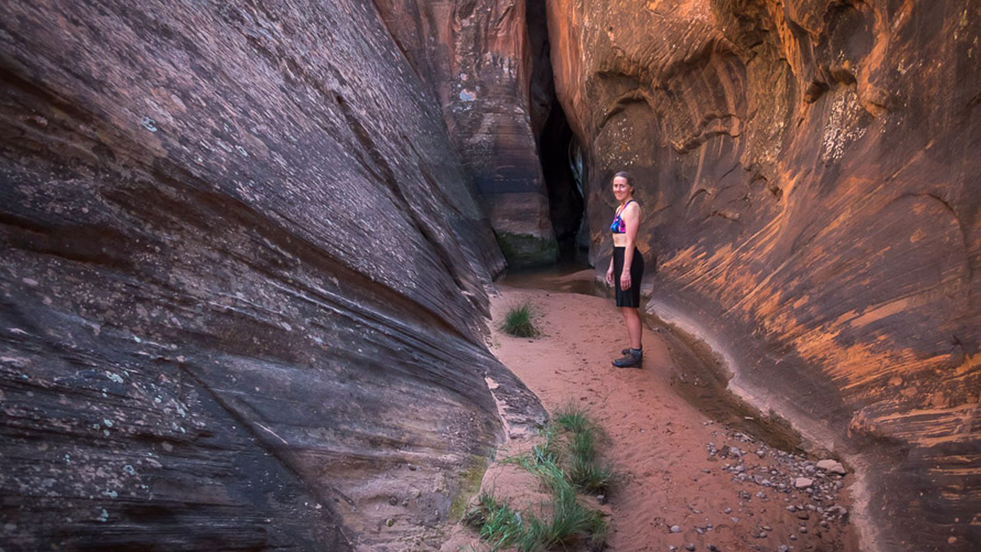 Rachel Grindlay canyoning in Utah